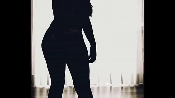 Adoro homens safados, curiosos e educados.