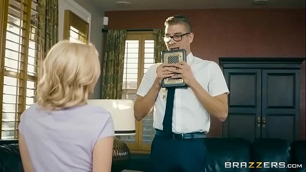 Brazzers – Blonde Teen Jade Amber fucks virgin