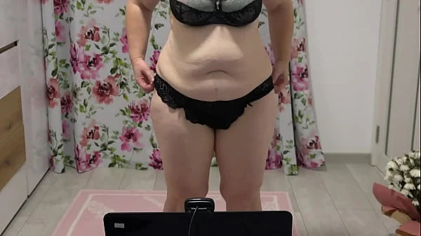 Chubby mom changes different panties on webcam and shows off her hairy pussy and big butt. An appetizing figure with big tits and a plump belly in sex chat lures fans of mature BBW’s.