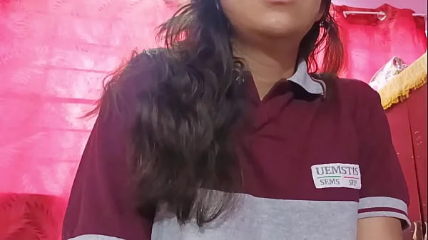 Me chupa la verga mientras habla por teléfono con su mama. Mocosa puberta del colegio se da unos buenos sentones