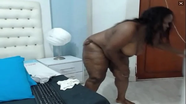 Thick Darkskinned Colombian mami webcam show