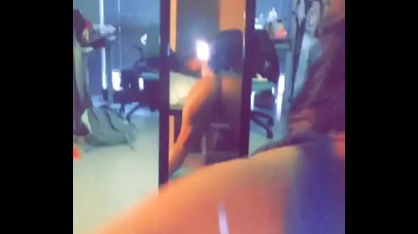 thick ebony twerking