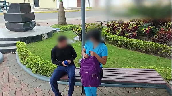 verguenza de la secretaria de salud de mexico!! ella es la enfermera que anda invitando a los hombre a su casa para tener aventuras sexuales intensas