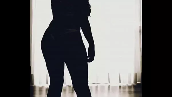 Adoro homens safados, curiosos e educados.