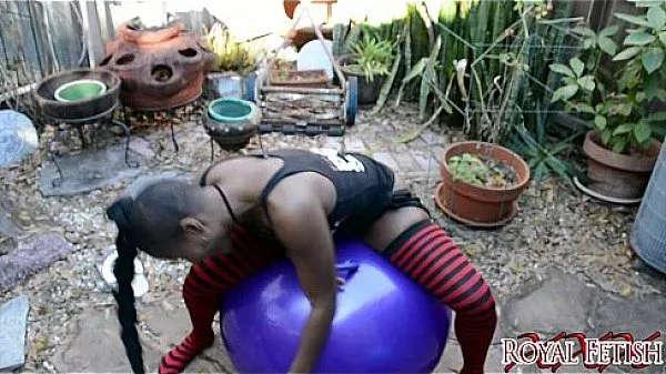 Bouncing On A Looner BALLOON FETISH