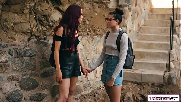 Redhead teen inviting her two hot friends to a threesome