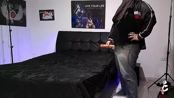 Serie Panda: PandaHot es pillado por Pandita mientras se masturbaba, la joven panda le hace una mamada al gordo panda y termina ella siendo follada a lo doggystyle (Divertida parodia sexual)