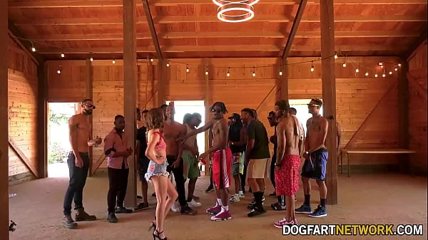 Aliyah Brynn in out of control swimming pool blowbang – twenty one black men