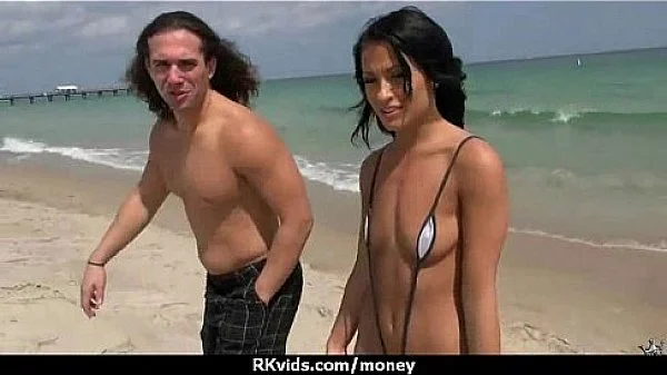 Amateur has sex for some quick cash 8