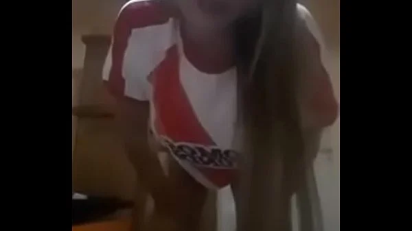 Buen cuerpo desnuda en webcam