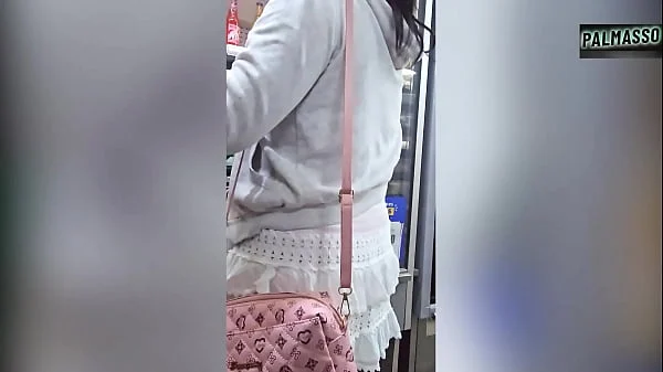 I wanted to have a drink and they stood me up, but a stranger convinces me and offers me to fuck in his room in exchange for buying me a drink.