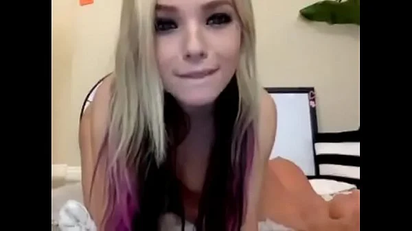 beautiful amateur teen blowing dildo on cam