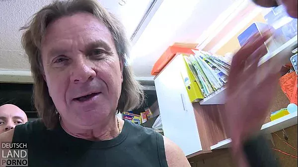 Pornstar Anna von Freienwalde  – Im Blumenladen